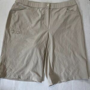 NWOT Weekends By Chico's Size 1.5 Short Women's Chino Shorts